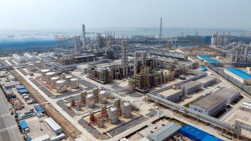 光伏胶粘剂双组分配方解析：关键参数与选择要点**